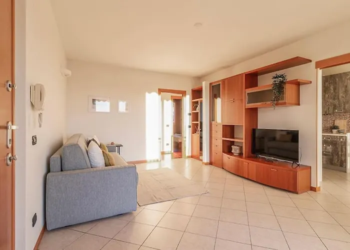 Bellavista Con Ac E Posto Auto A Brunate *