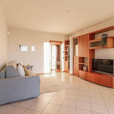 Bellavista Con Ac E Posto Auto A Brunate *