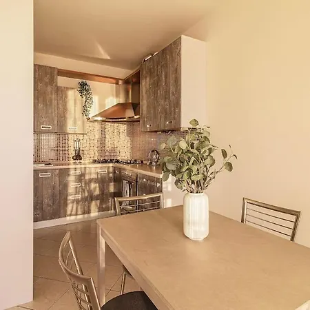 Bellavista Con Ac E Posto Auto A Brunate 아파트 *